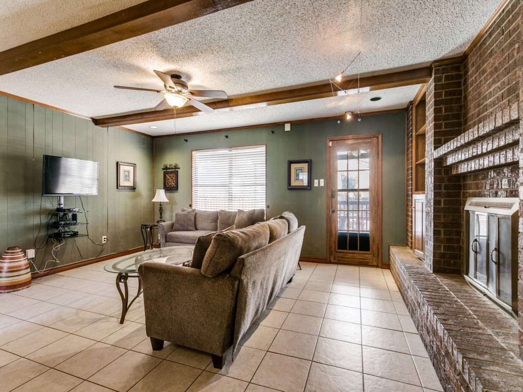 1311 Oak Timber Drive Euless TX 76039