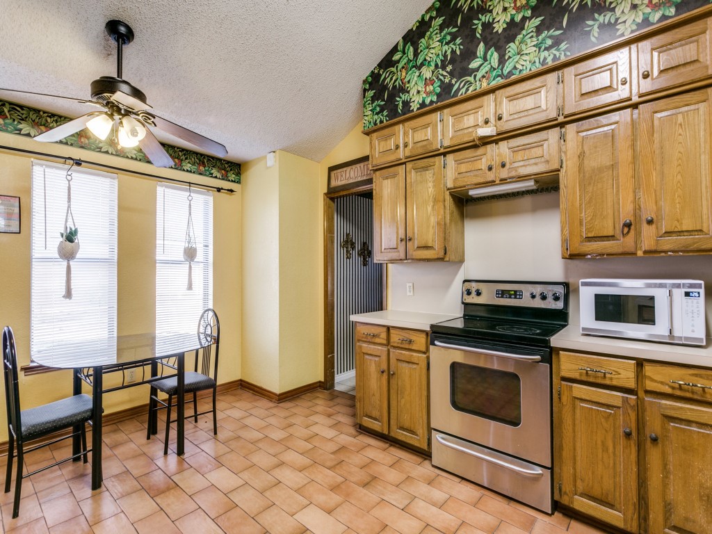 1311 Oak Timber Drive Euless TX 76039