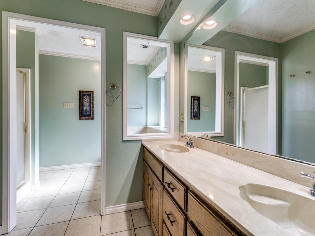 1311 Oak Timber Drive Euless TX 76039