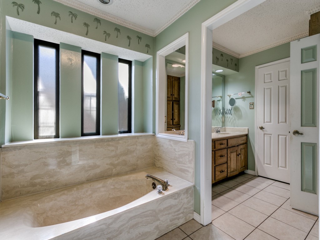 1311 Oak Timber Drive Euless TX 76039