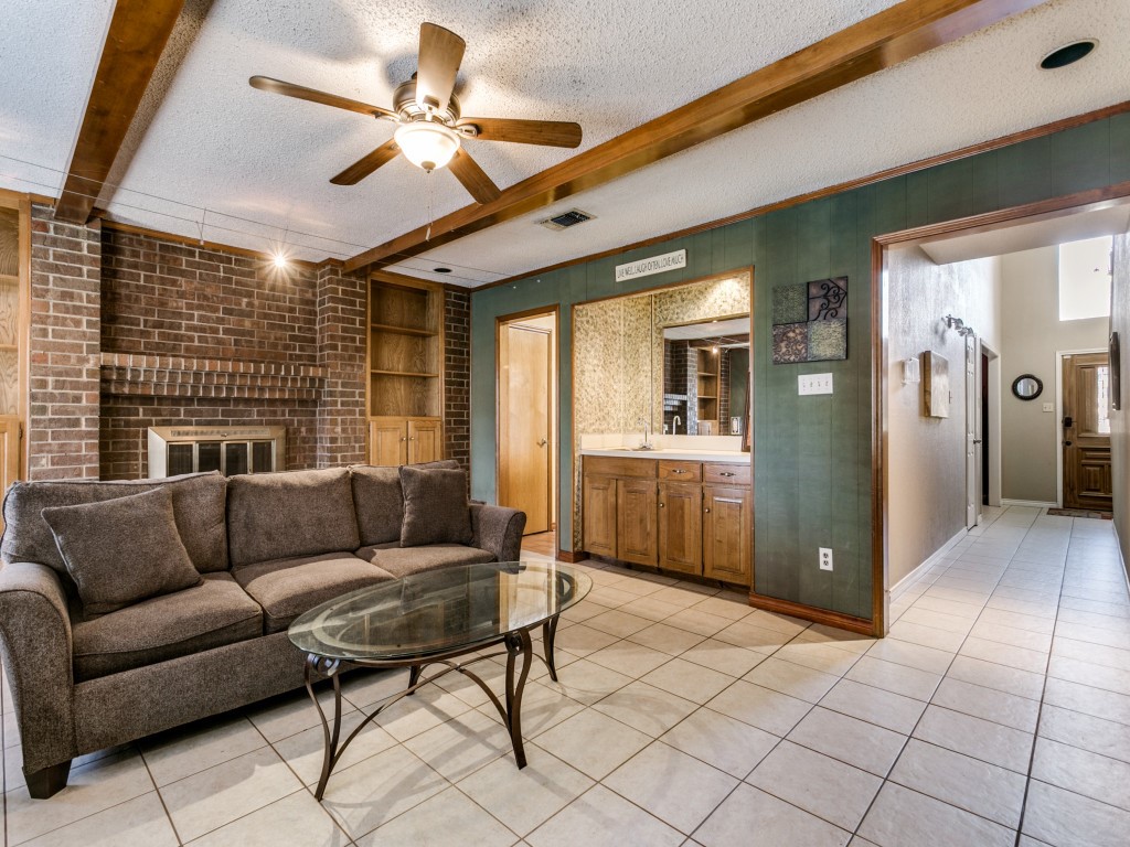 1311 Oak Timber Drive Euless TX 76039