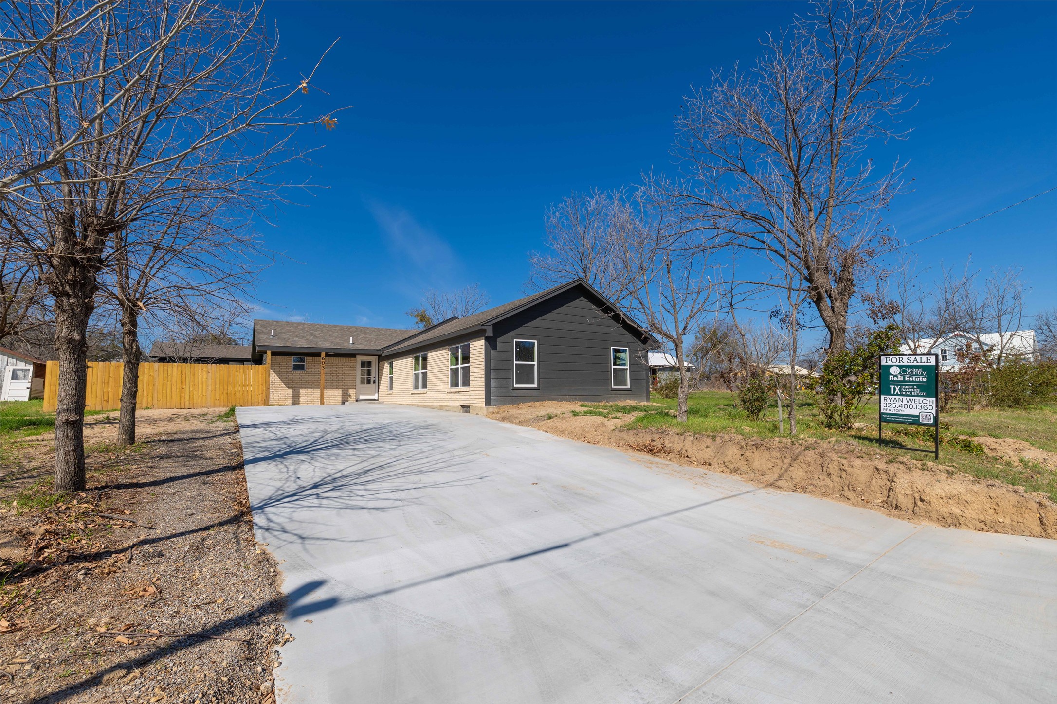603 N Pearl Street Comanche TX 76442