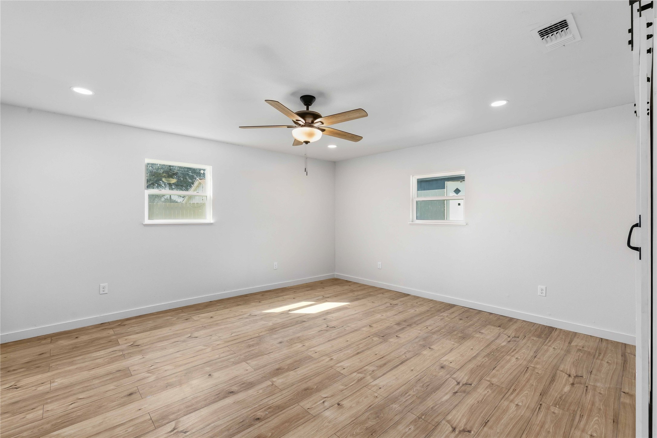603 N Pearl Street Comanche TX 76442