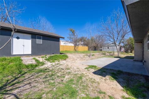 603 N Pearl Street Comanche TX 76442