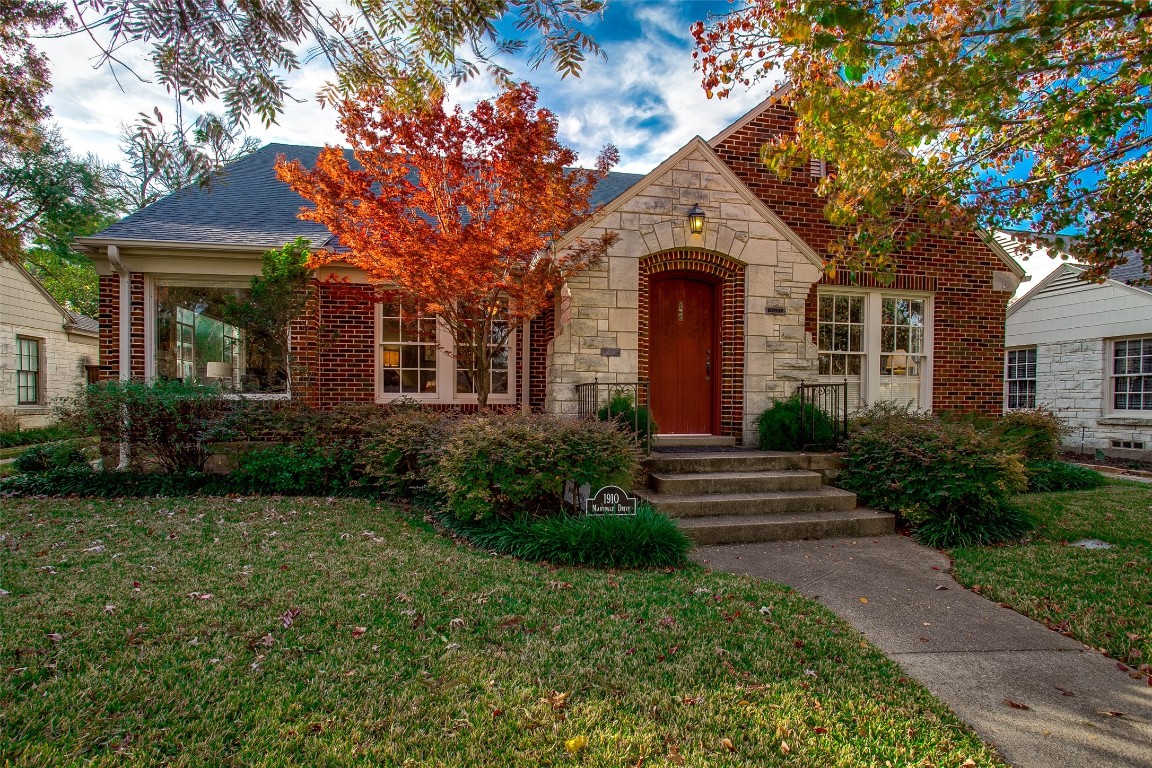 1910 Marydale Drive Dallas TX 75208