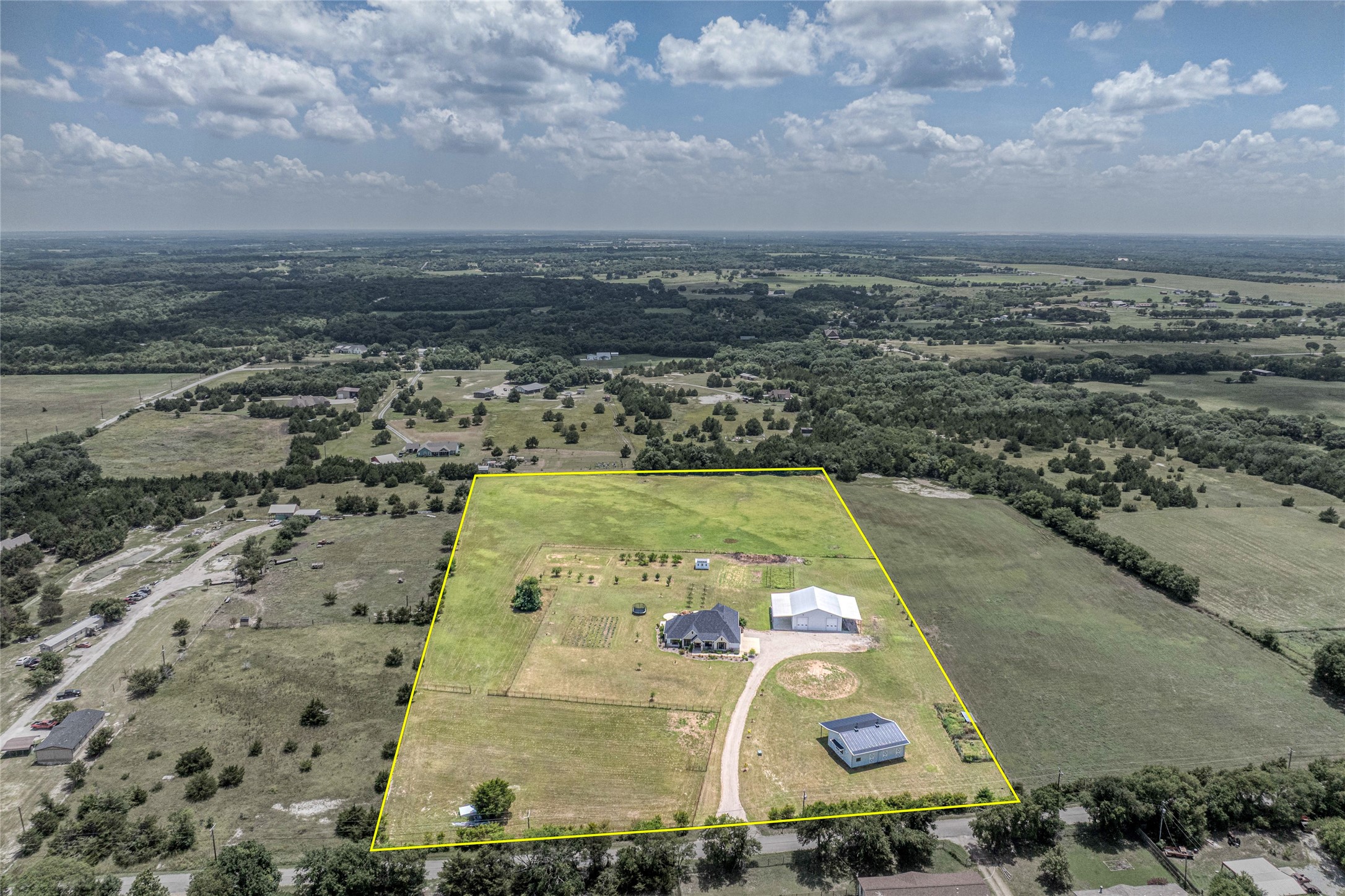1061 Oxford Crossing Road Van Alstyne TX 75495