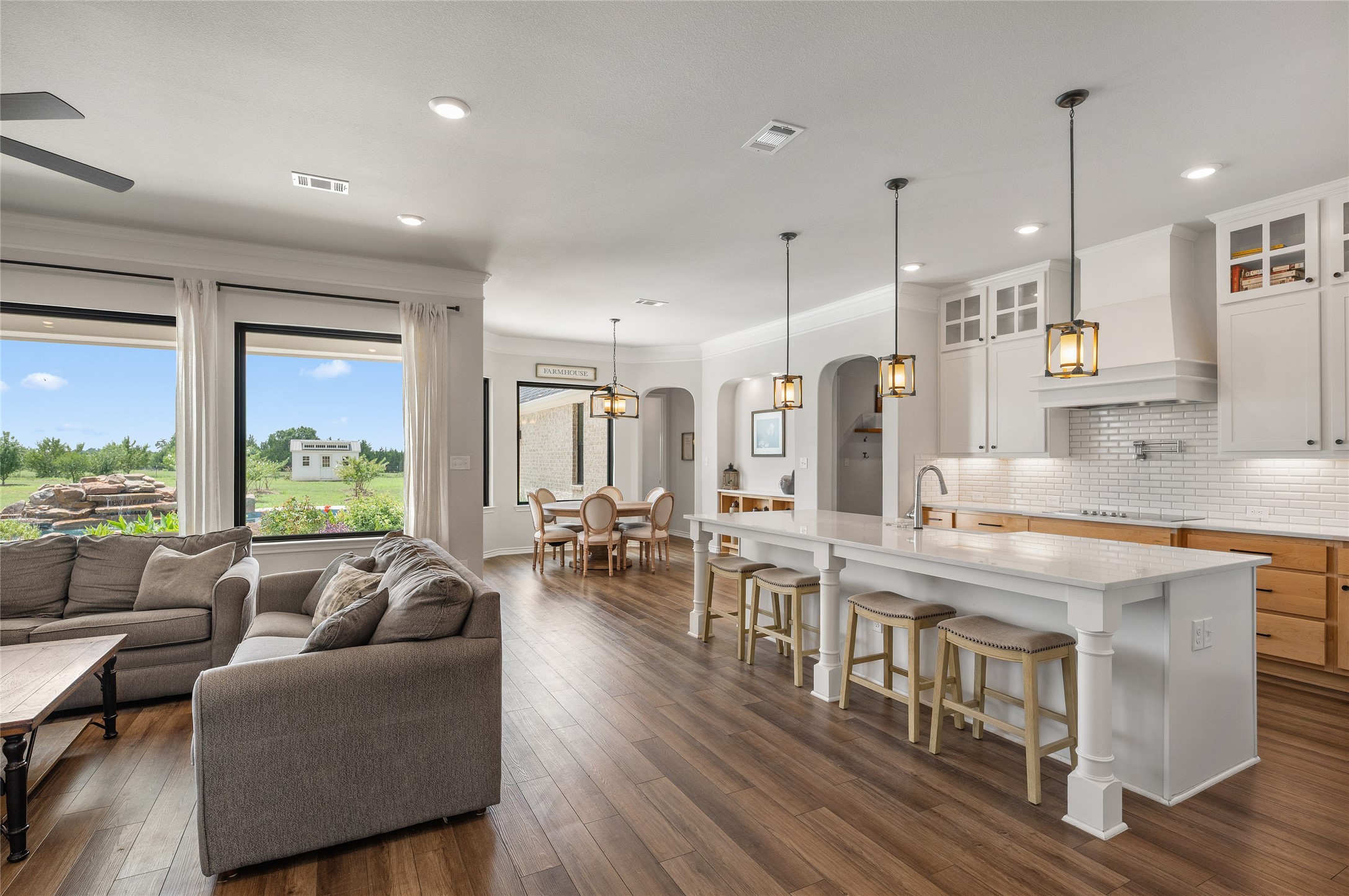 1061 Oxford Crossing Road Van Alstyne TX 75495