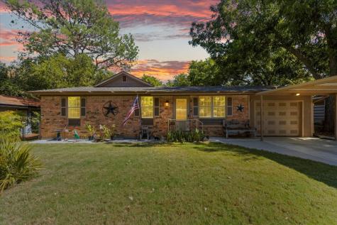 1115 Poindexter Avenue Cleburne TX 76033