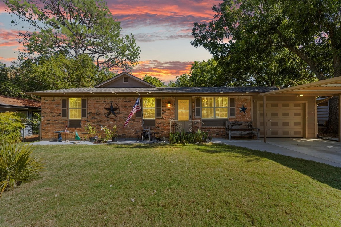 1115 Poindexter Avenue Cleburne TX 76033