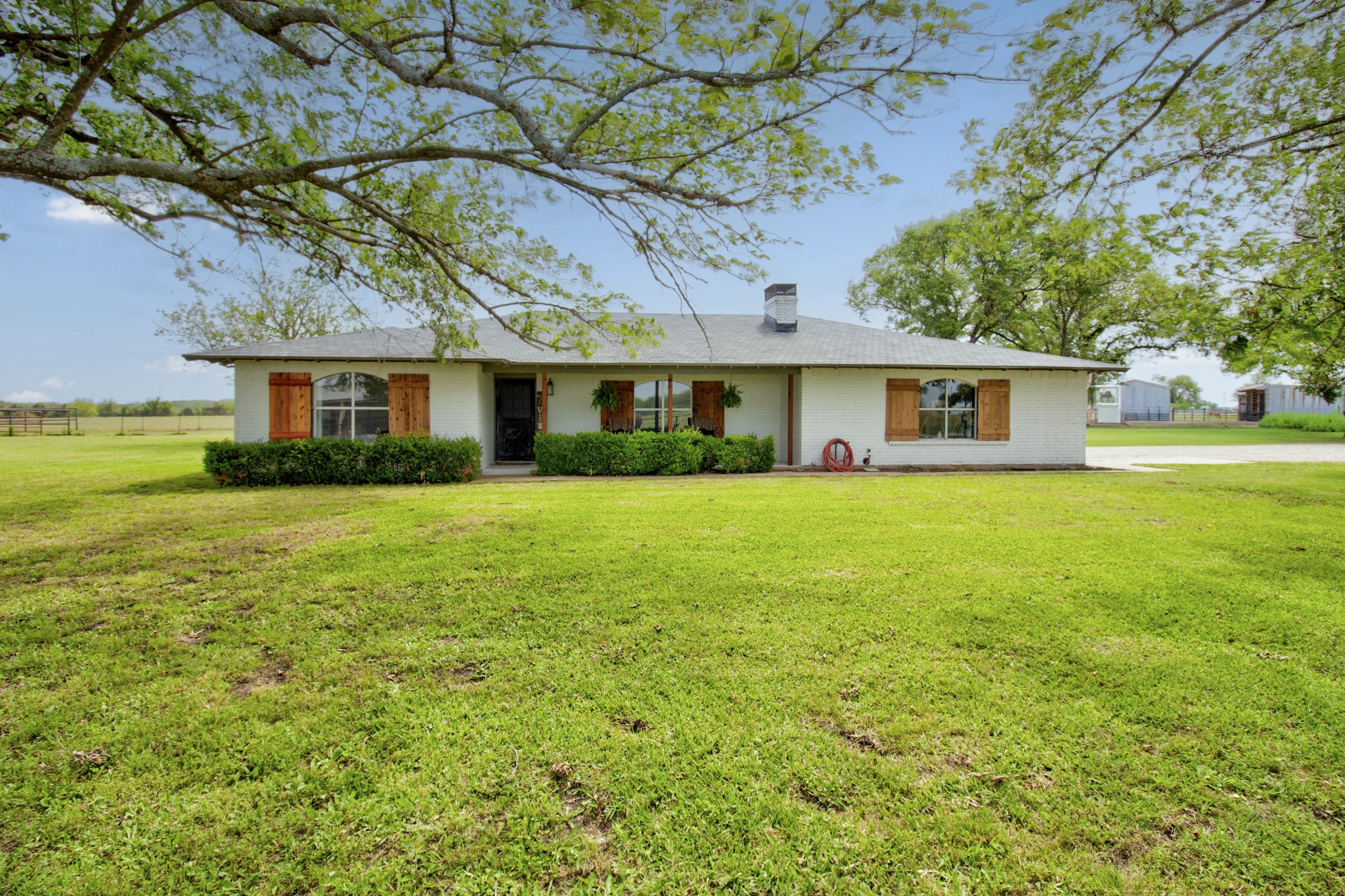 3781 Fm 151 Whitewright TX 75491