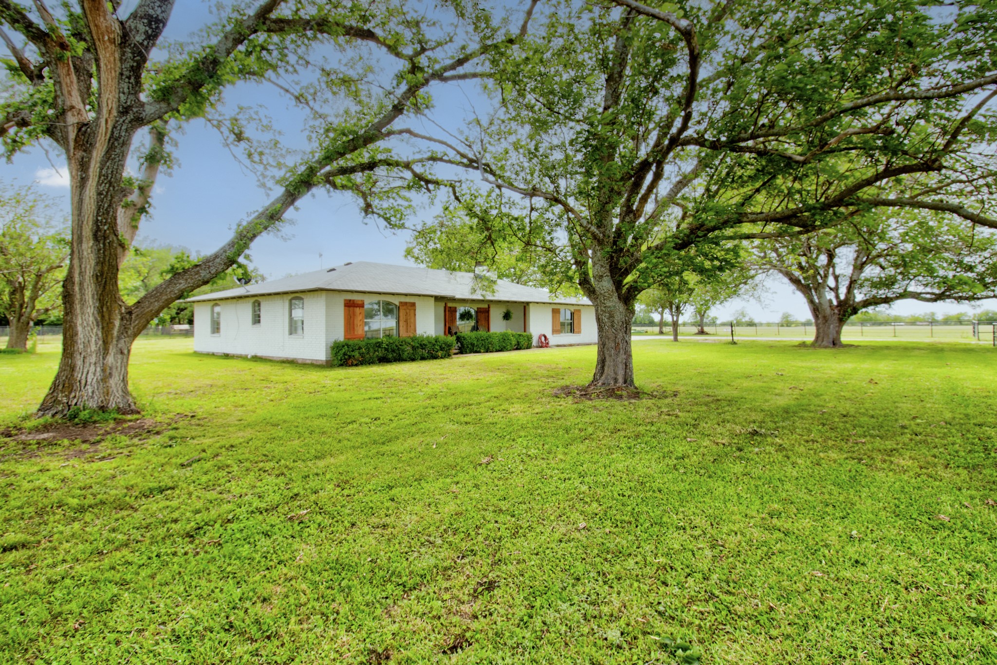 3781 Fm 151 Whitewright TX 75491