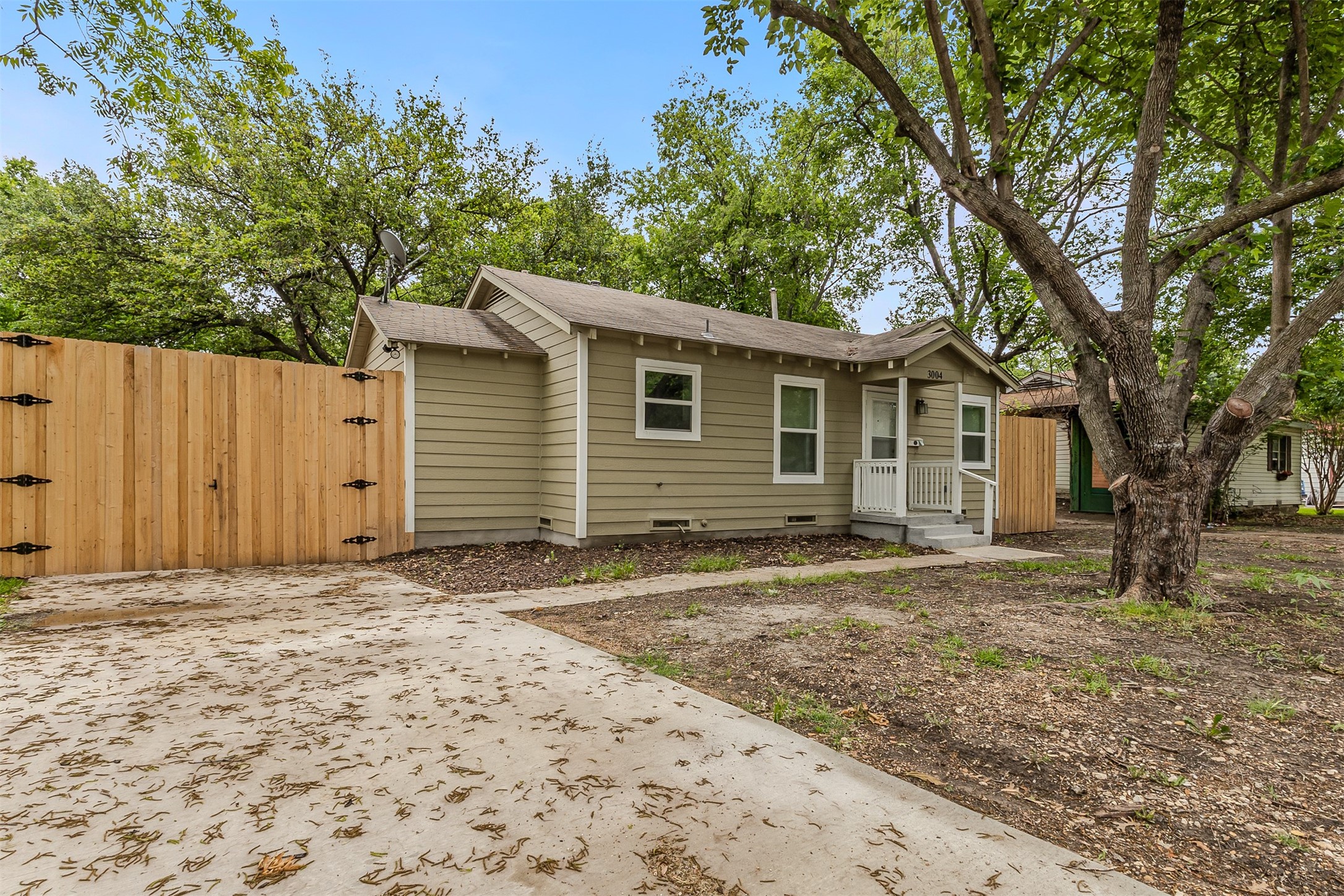 3004 Ballinger Drive Garland TX 75041