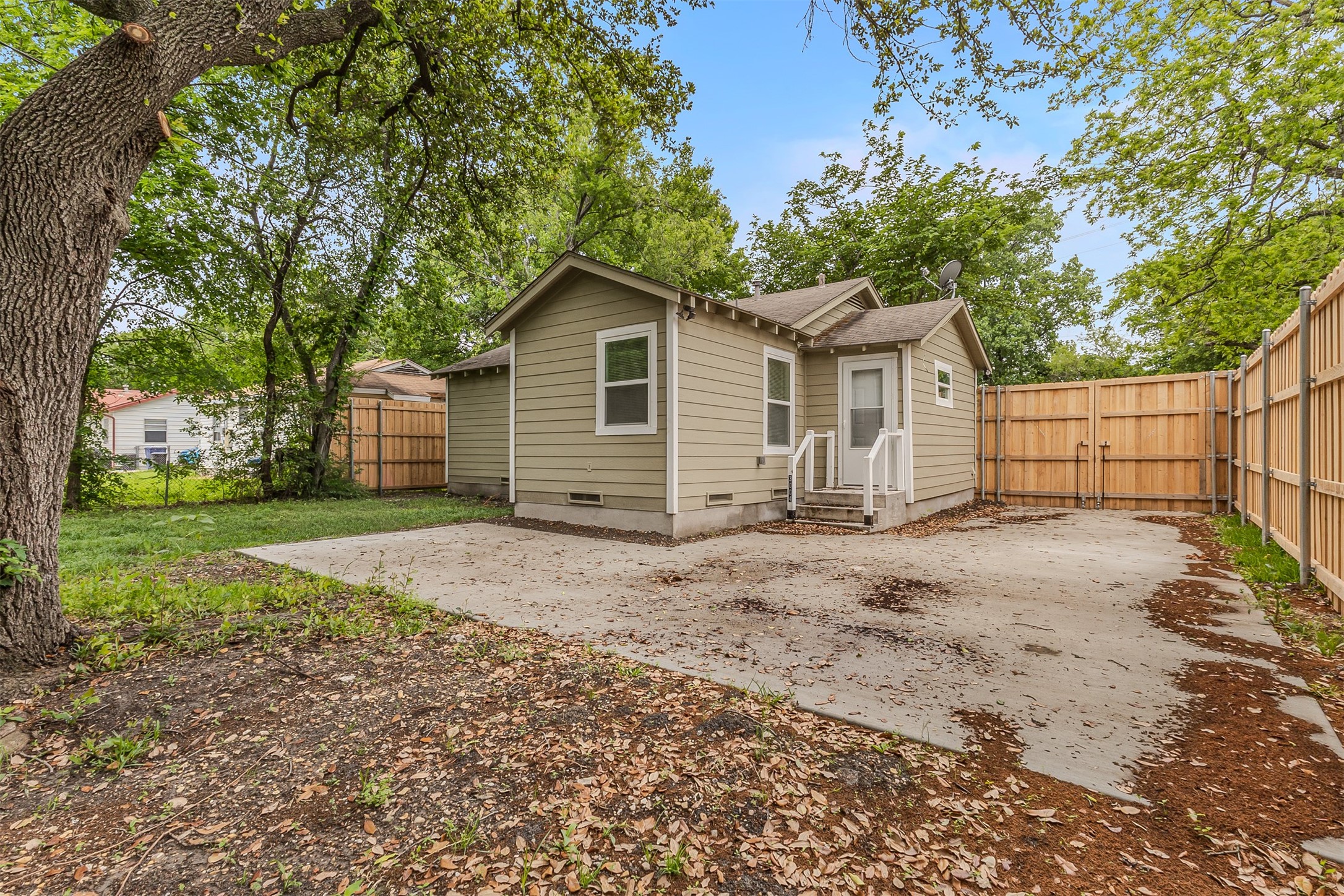 3004 Ballinger Drive Garland TX 75041