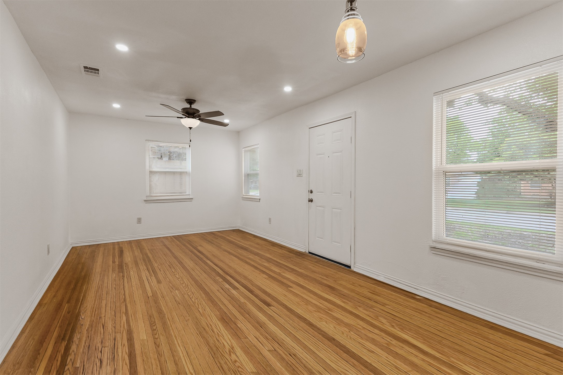 3004 Ballinger Drive Garland TX 75041