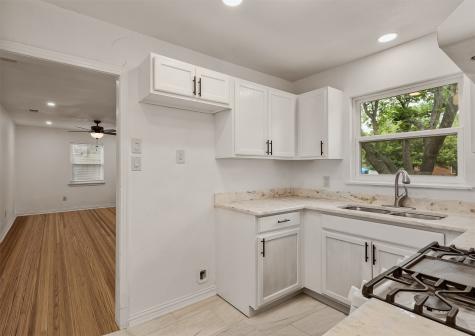 3004 Ballinger Drive Garland TX 75041