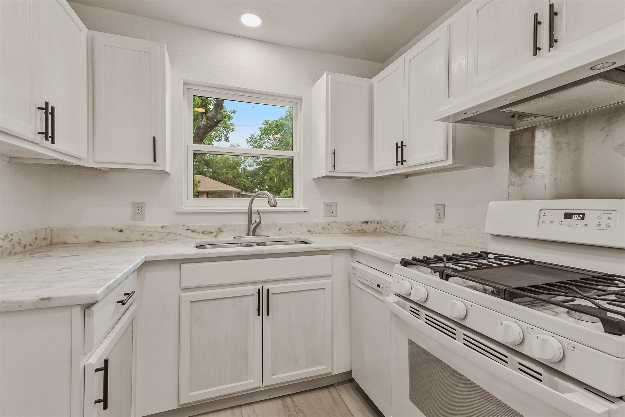 3004 Ballinger Drive Garland TX 75041