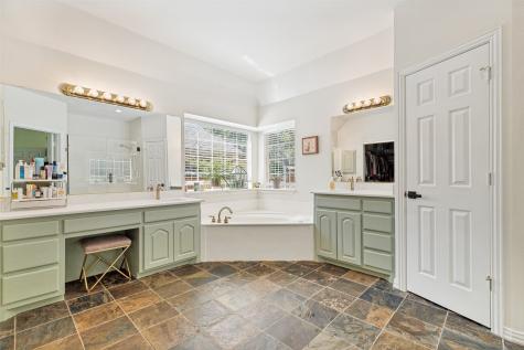 907 Parkwood Court Mckinney TX 75072