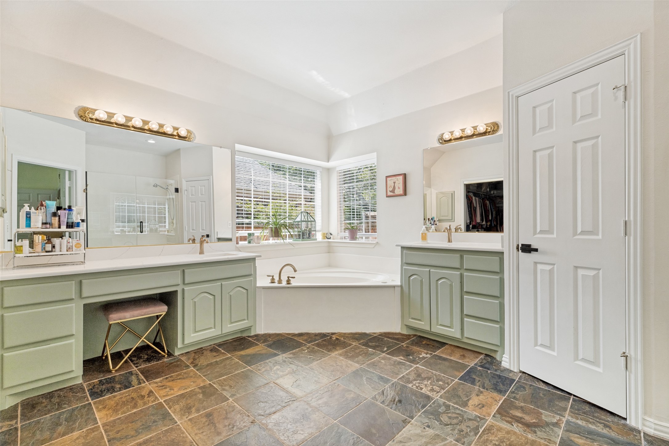 907 Parkwood Court Mckinney TX 75072