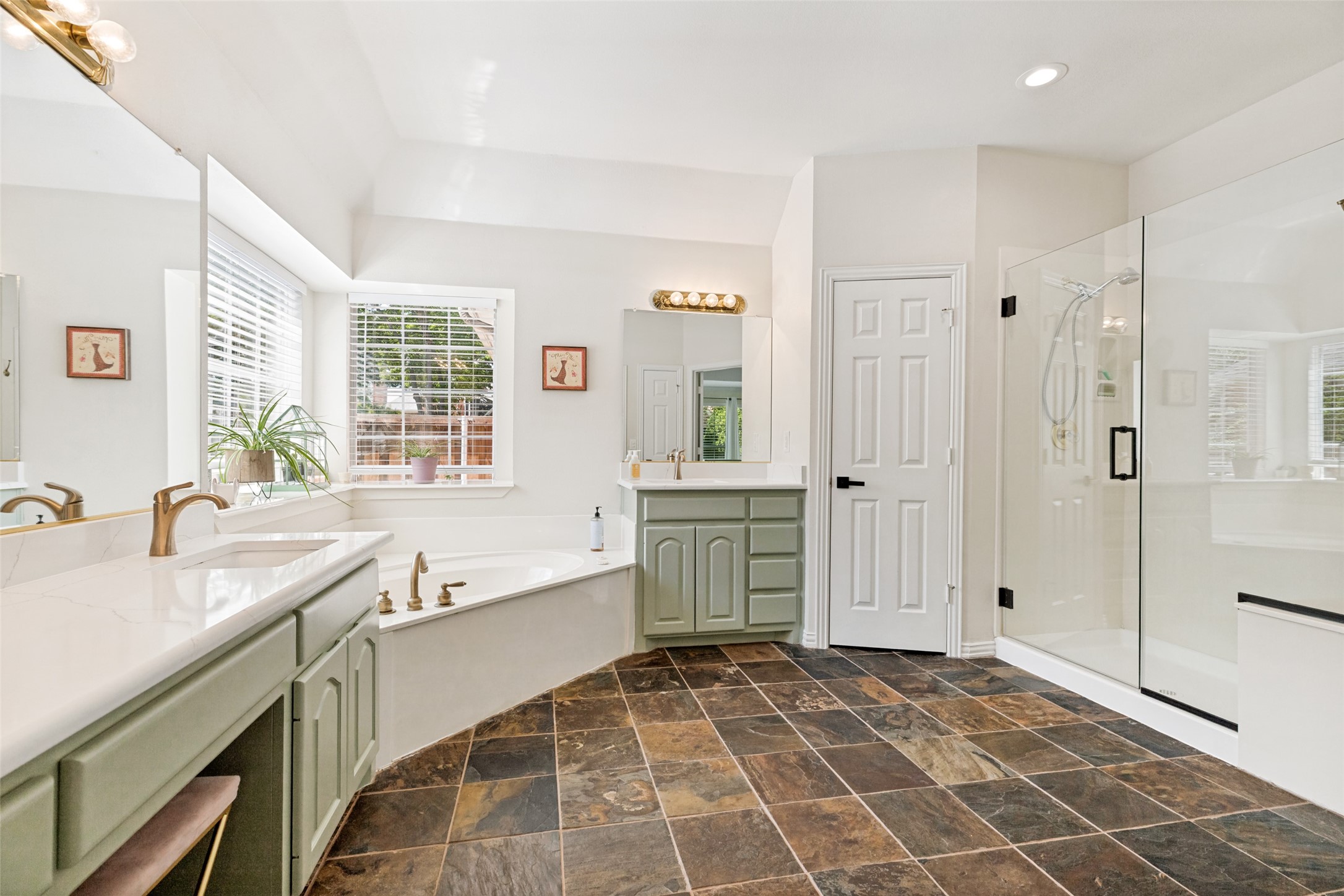 907 Parkwood Court Mckinney TX 75072
