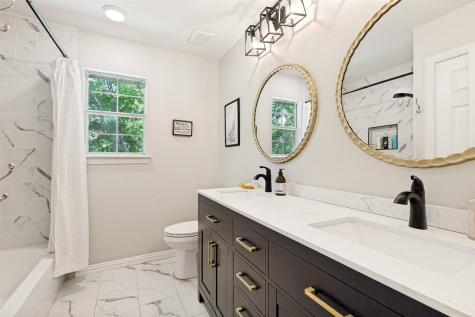 907 Parkwood Court Mckinney TX 75072