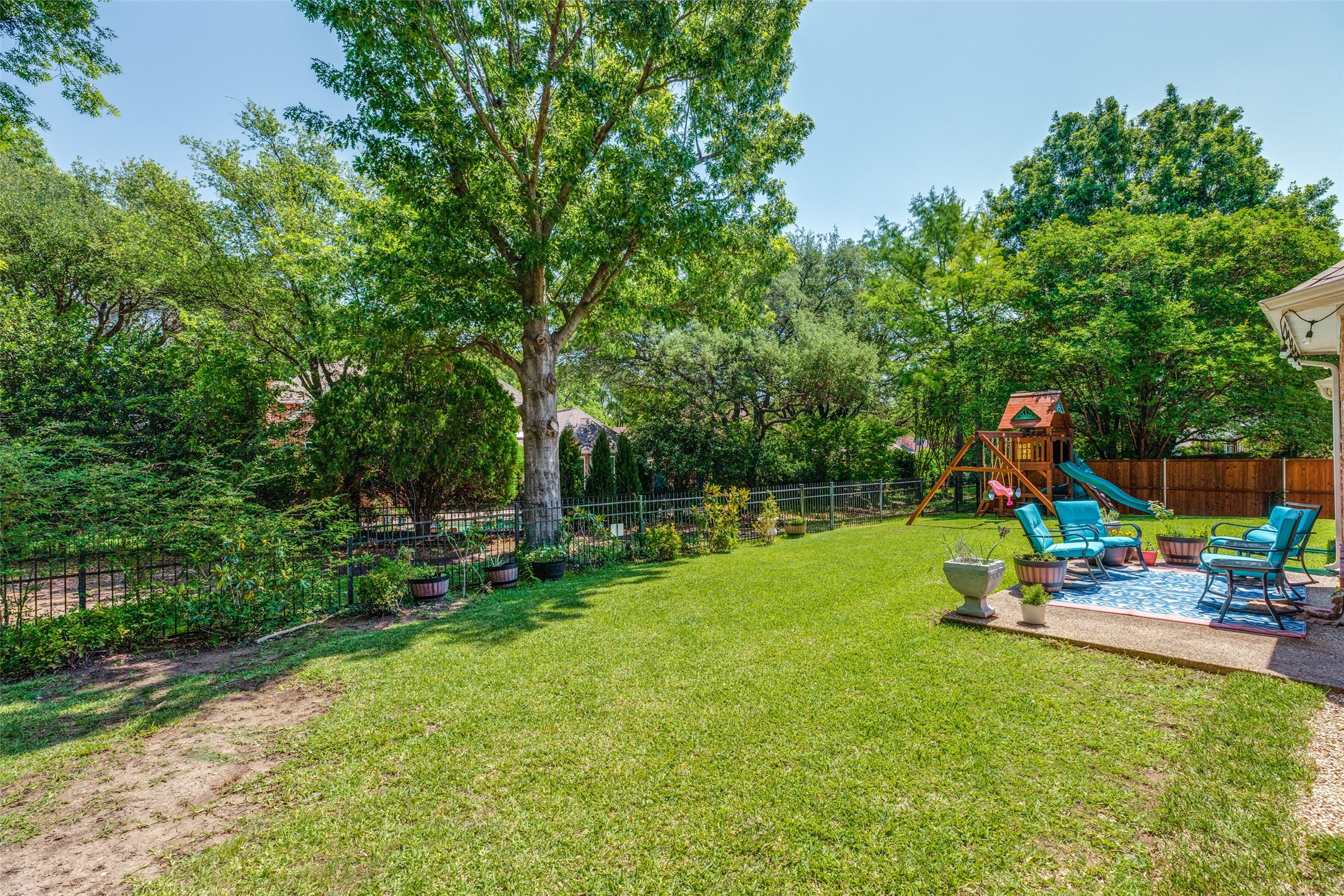 907 Parkwood Court Mckinney TX 75072