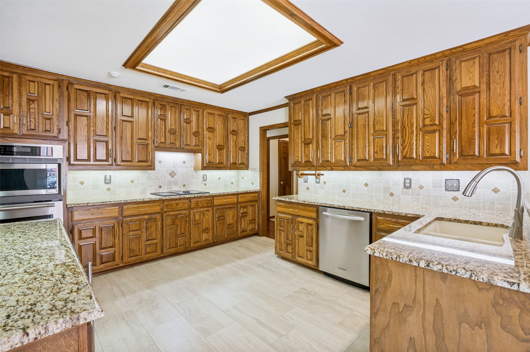 5707 Plumtree Drive Dallas TX 75252