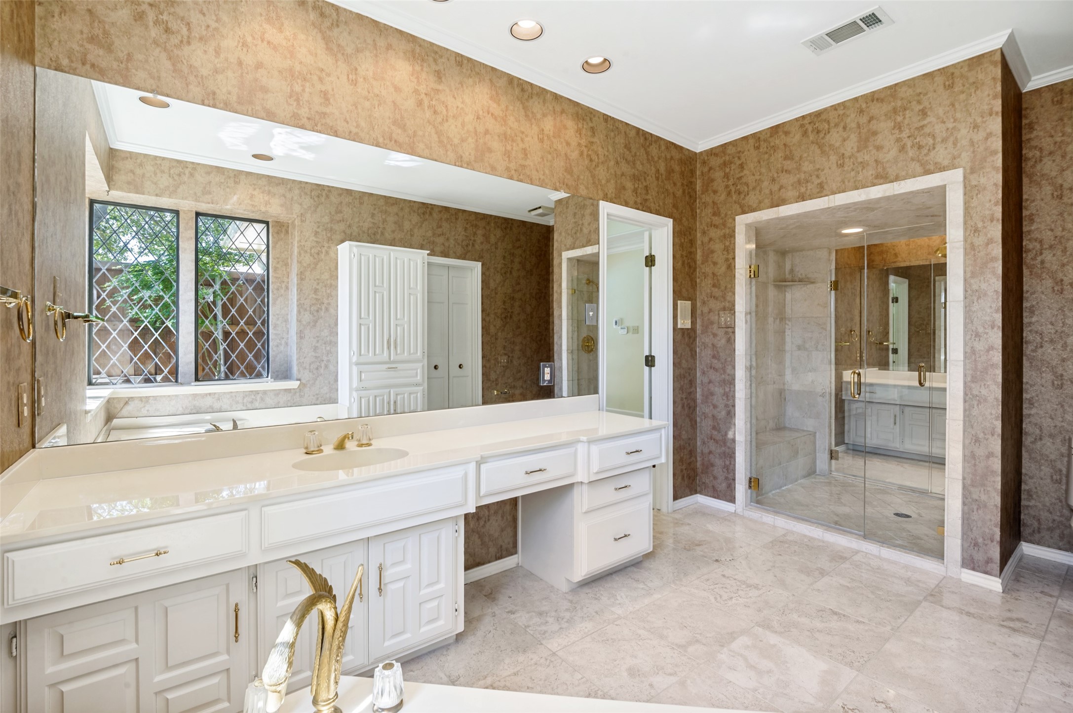 5707 Plumtree Drive Dallas TX 75252