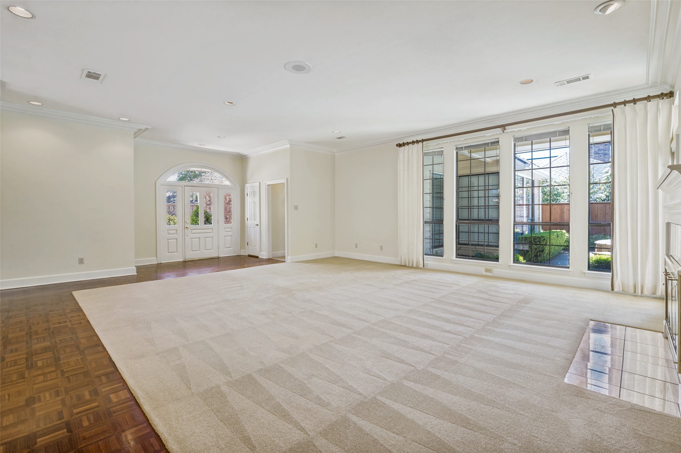 5707 Plumtree Drive Dallas TX 75252