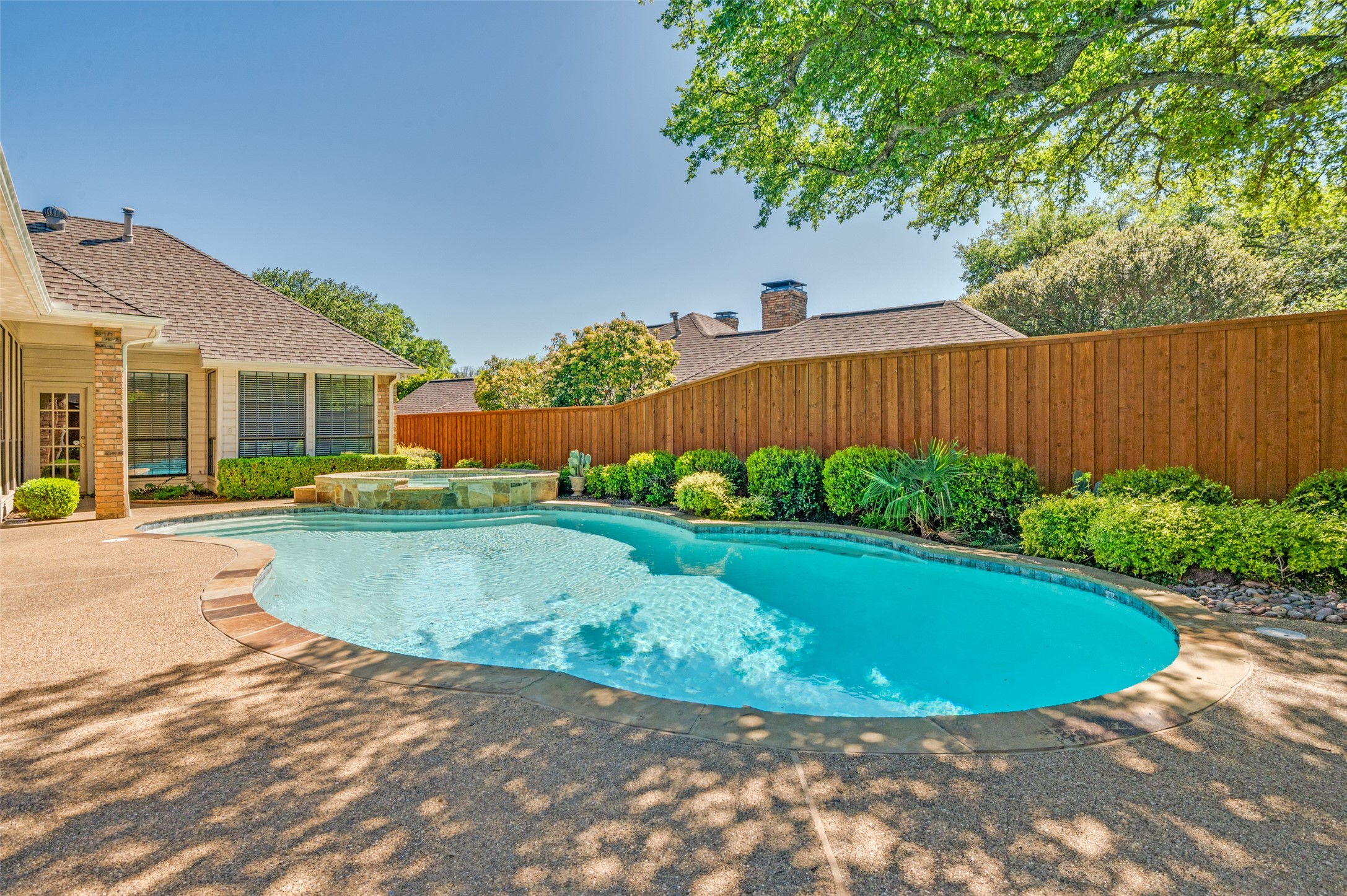 5707 Plumtree Drive Dallas TX 75252