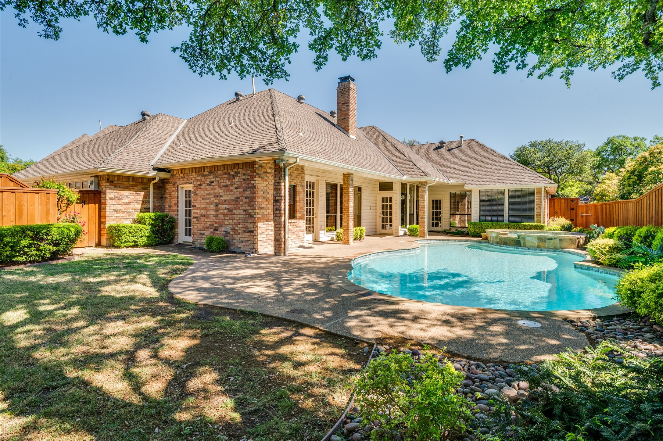 5707 Plumtree Drive Dallas TX 75252