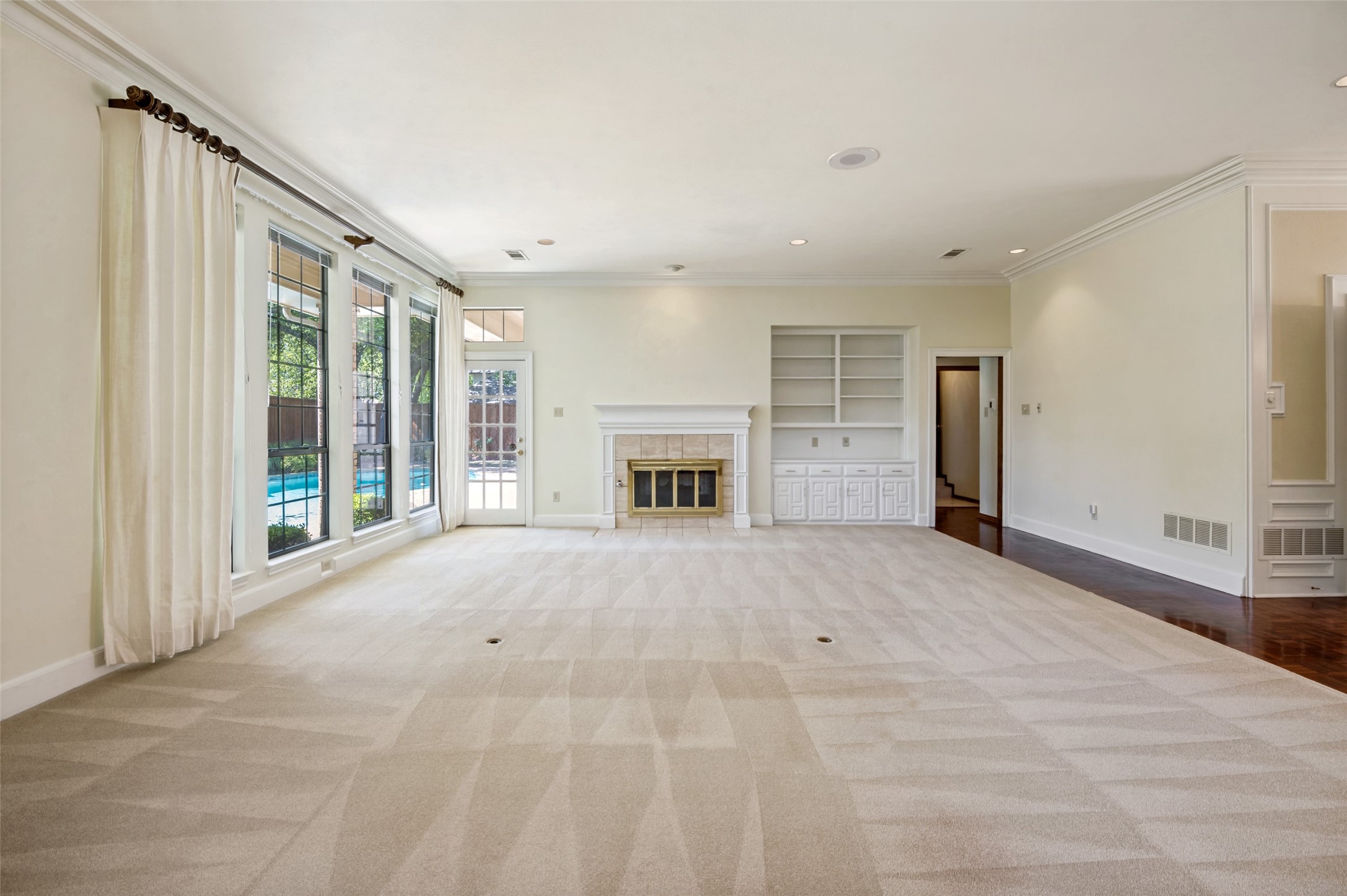 5707 Plumtree Drive Dallas TX 75252