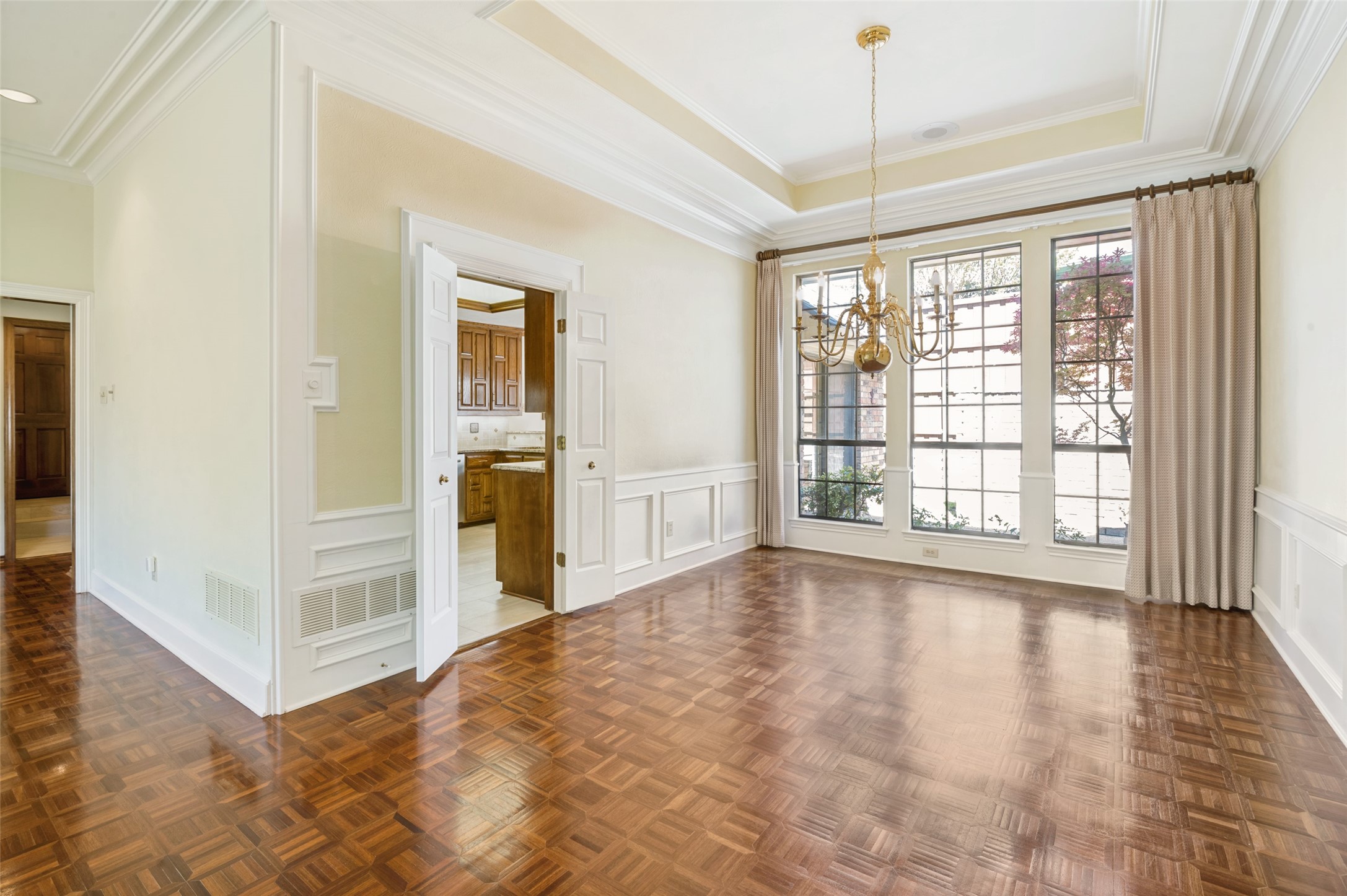 5707 Plumtree Drive Dallas TX 75252