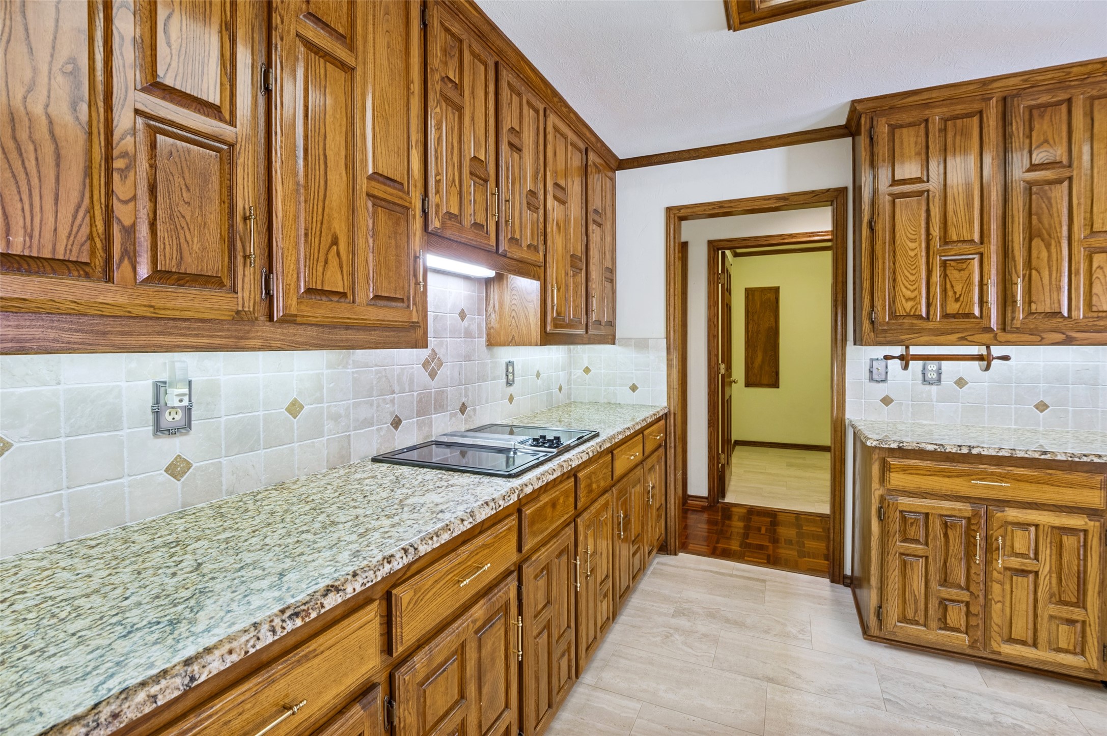 5707 Plumtree Drive Dallas TX 75252