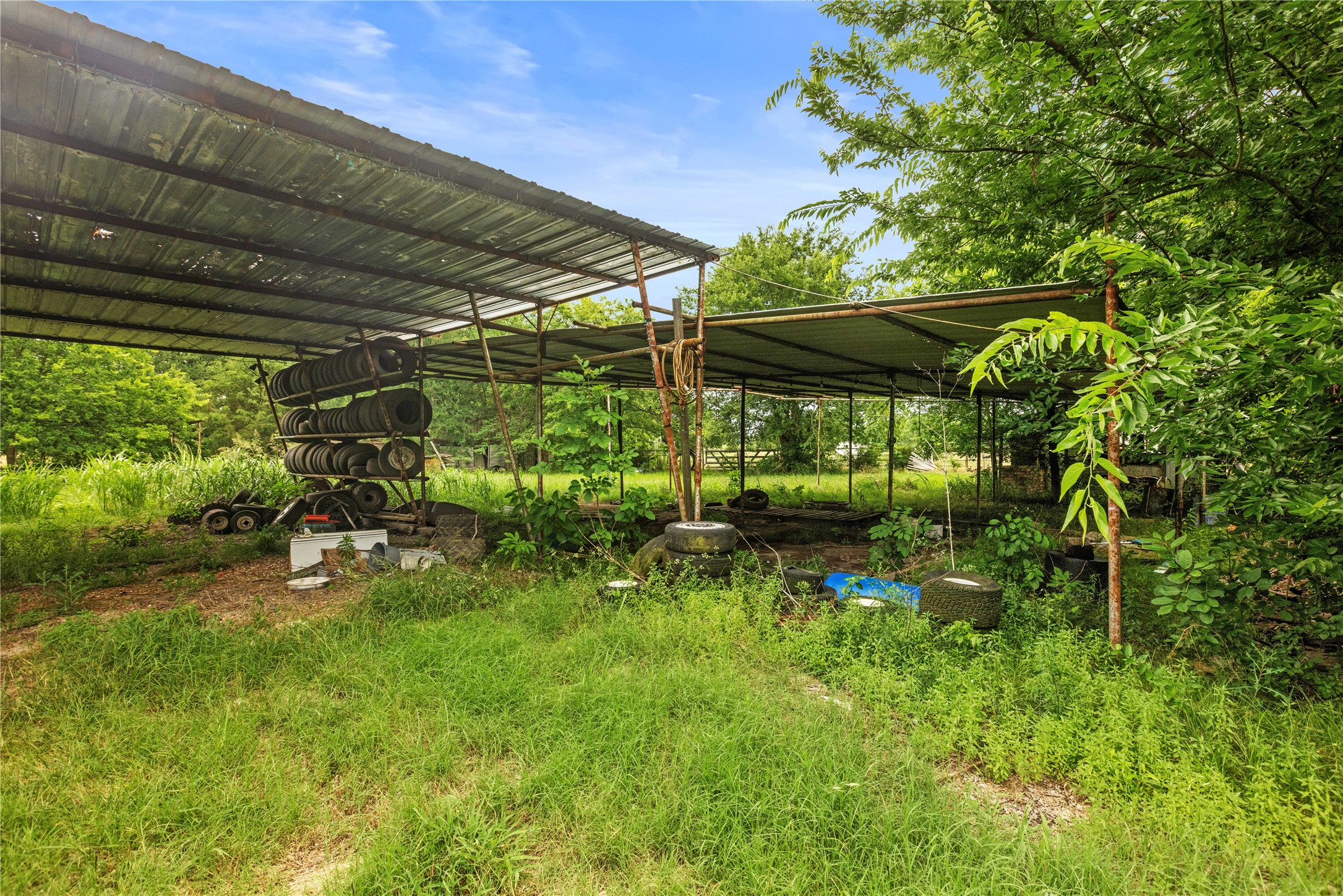 8677 S Fm 898 Whitewright TX 75491