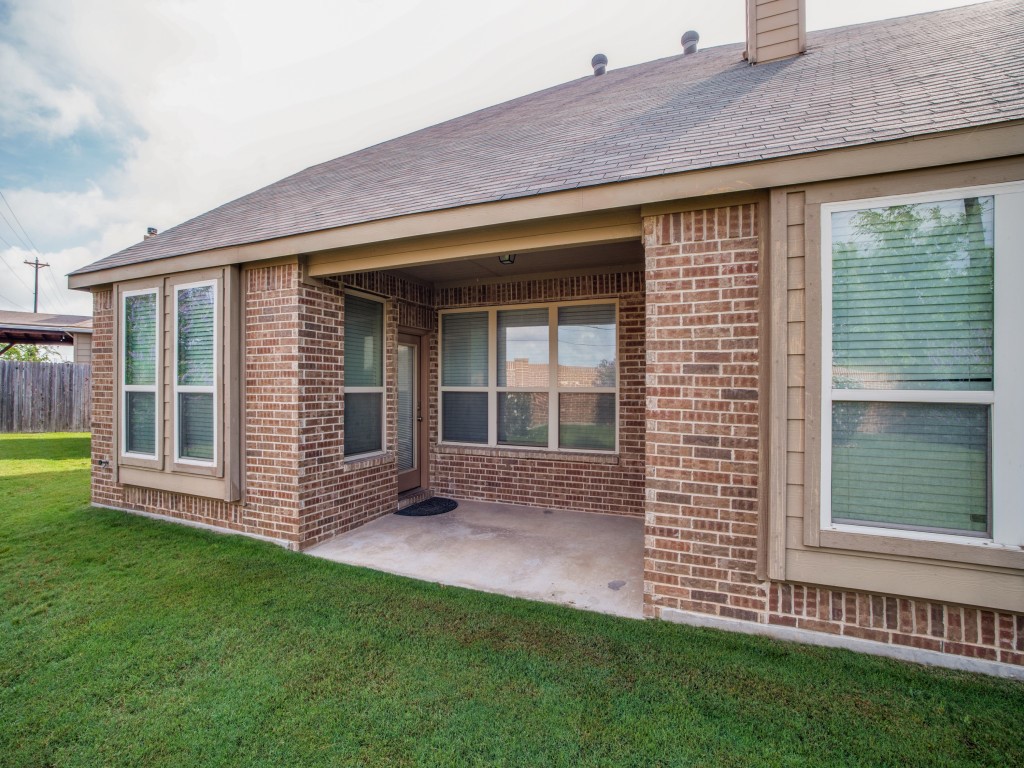 101 Forest Lane Justin TX 76247
