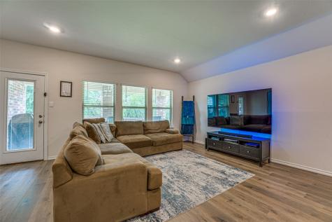 1519 Running Brook Court Kaufman TX 75142