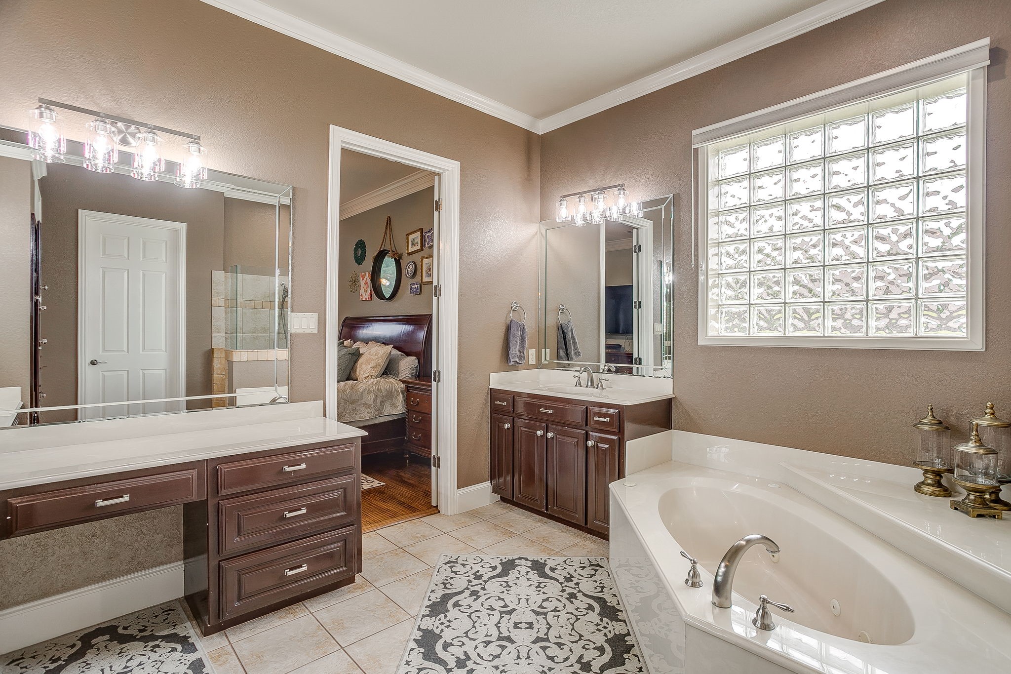 1736 Woodridge Court Aledo TX 76008