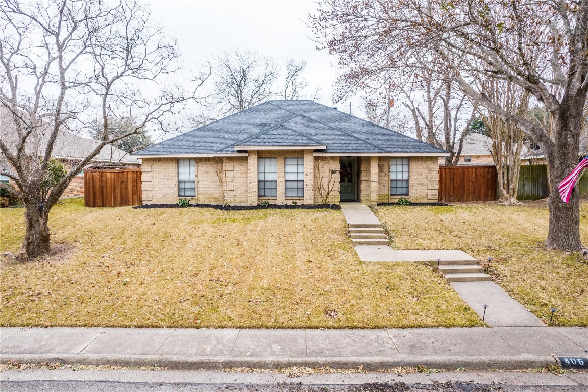 406 Whispering Hills Drive Duncanville TX 75137