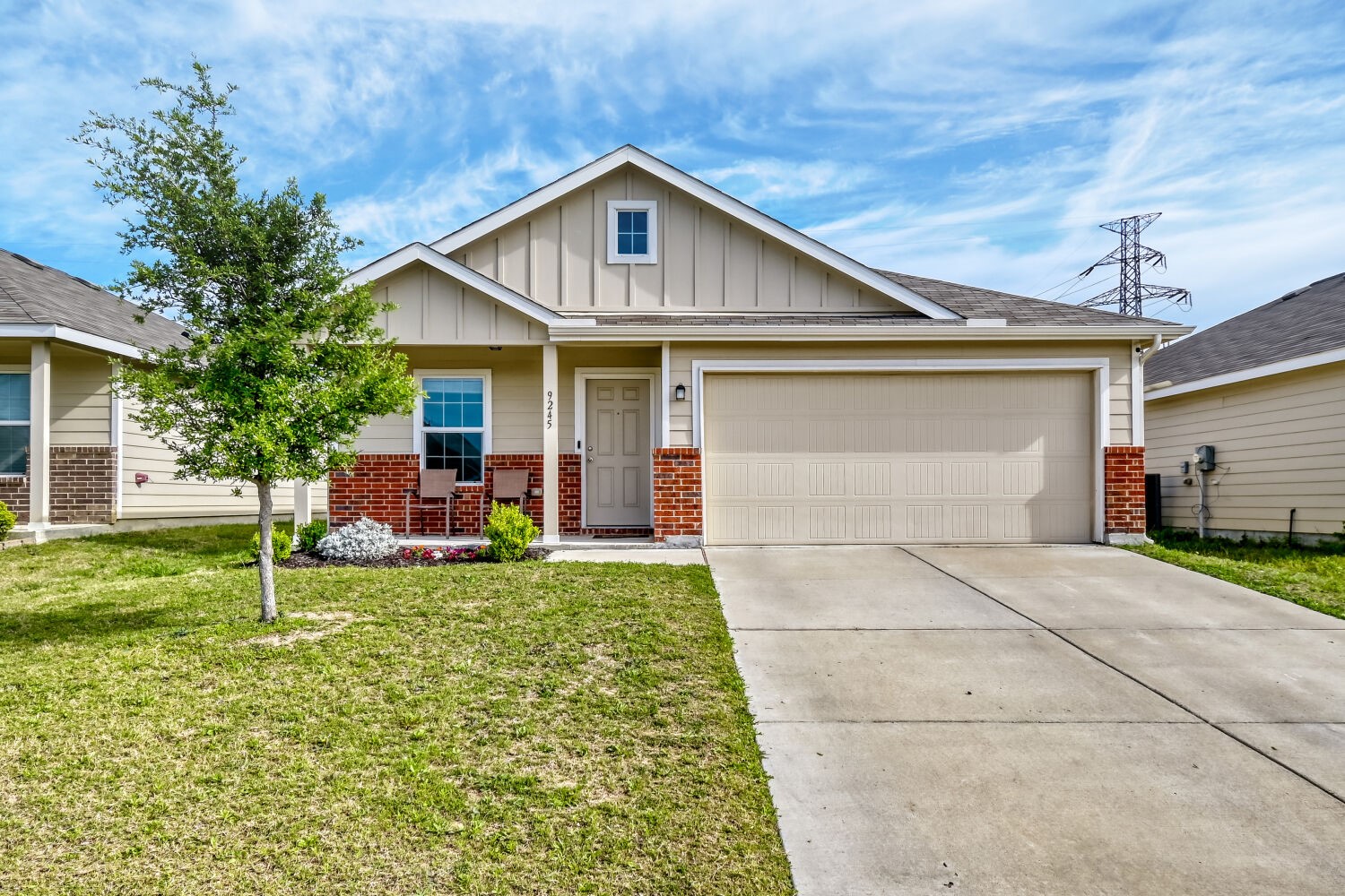 9245 Summerlee Street Dallas TX 75227