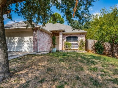 216 Enchanted Court Grand Prairie TX 75050
