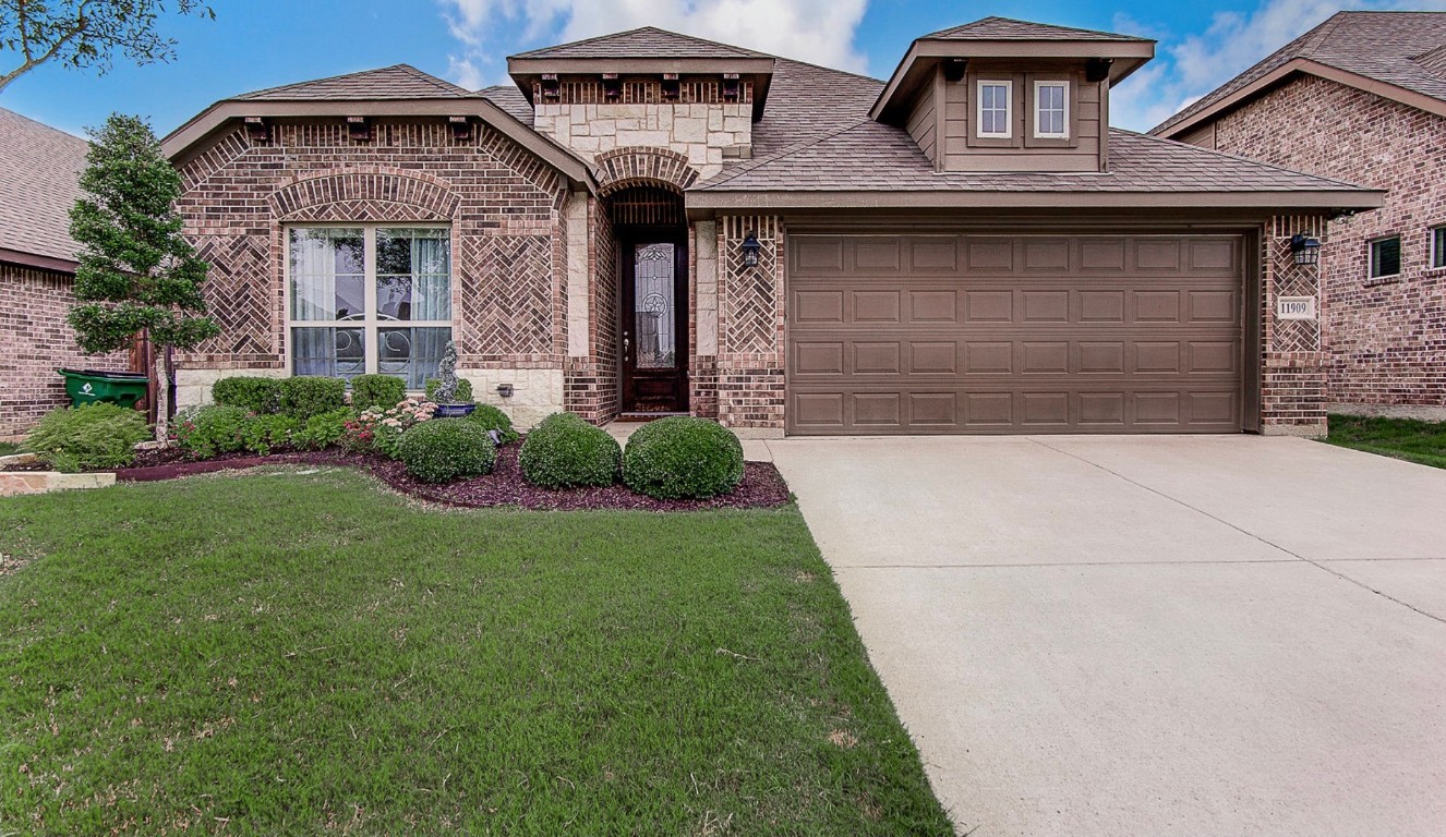 11909 Bexley Drive Burleson TX 76028