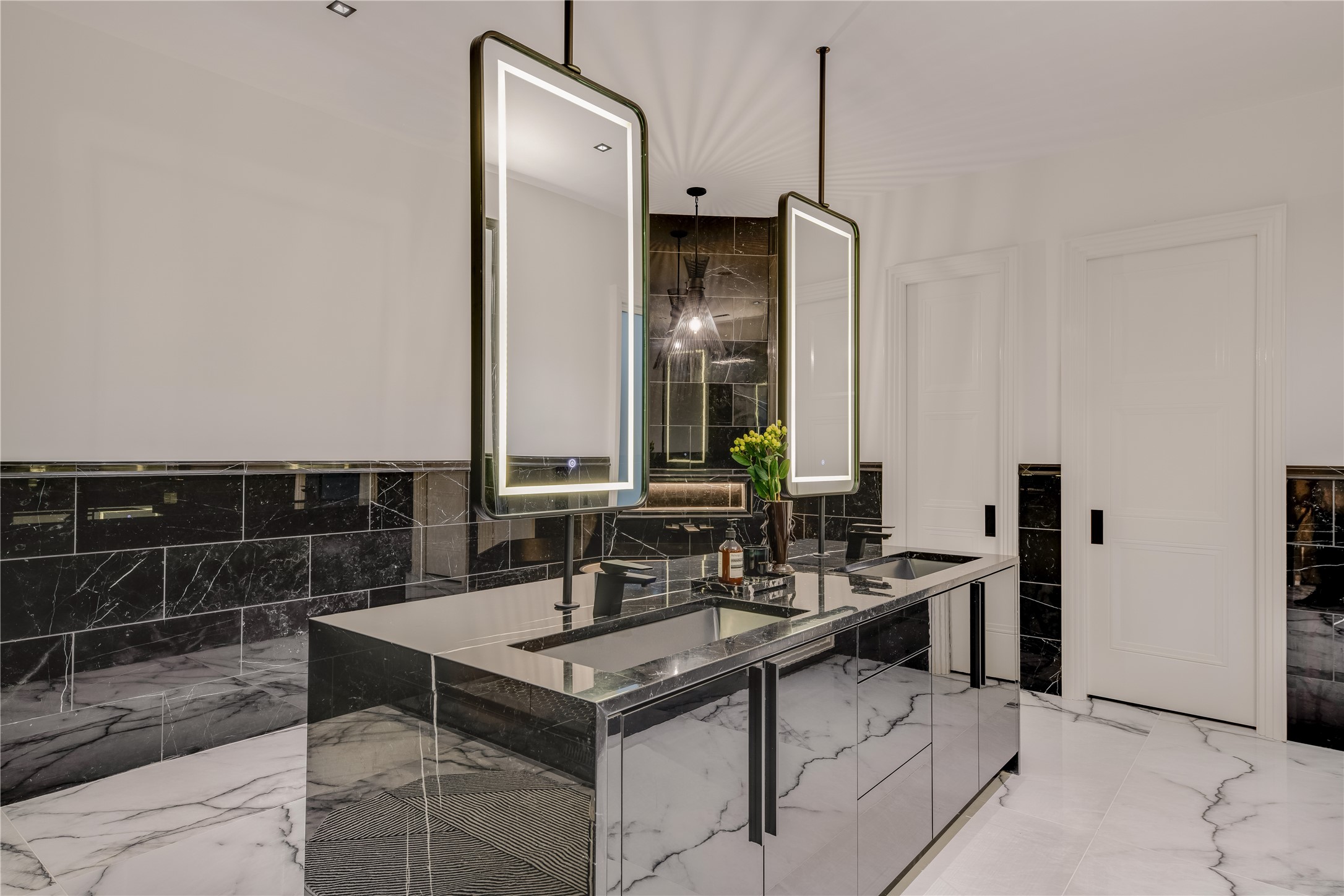 6404 Lakehurst Avenue Dallas TX 75230