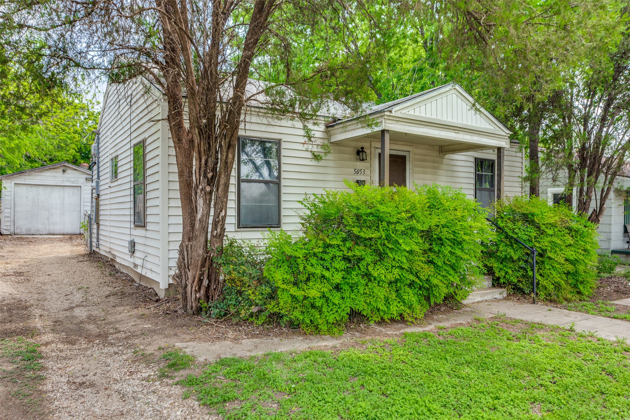 5053 Pamela Fort Worth TX 76116