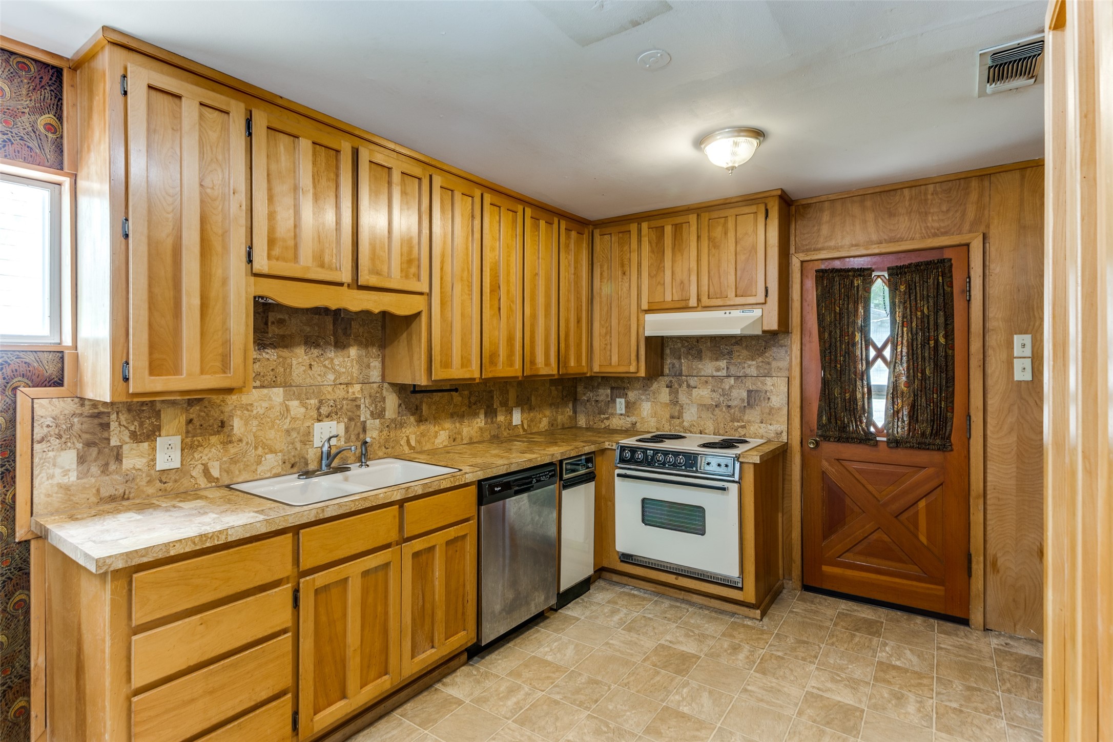 5053 Pamela Fort Worth TX 76116