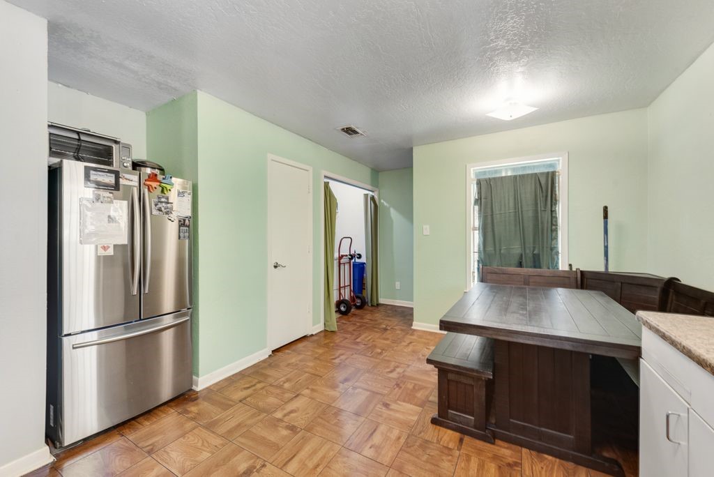921 E Annie Street Fort Worth TX 76104