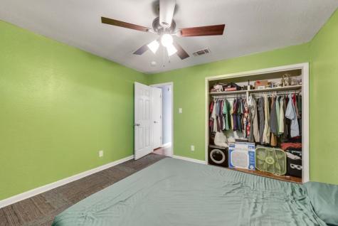 921 E Annie Street Fort Worth TX 76104