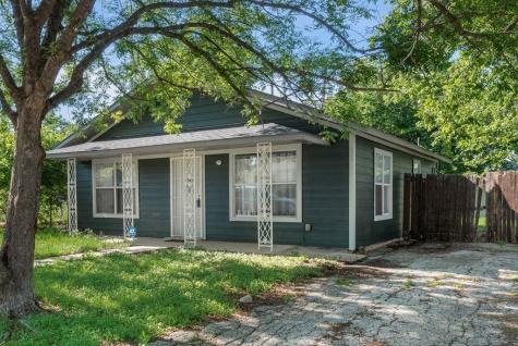921 E Annie Street Fort Worth TX 76104