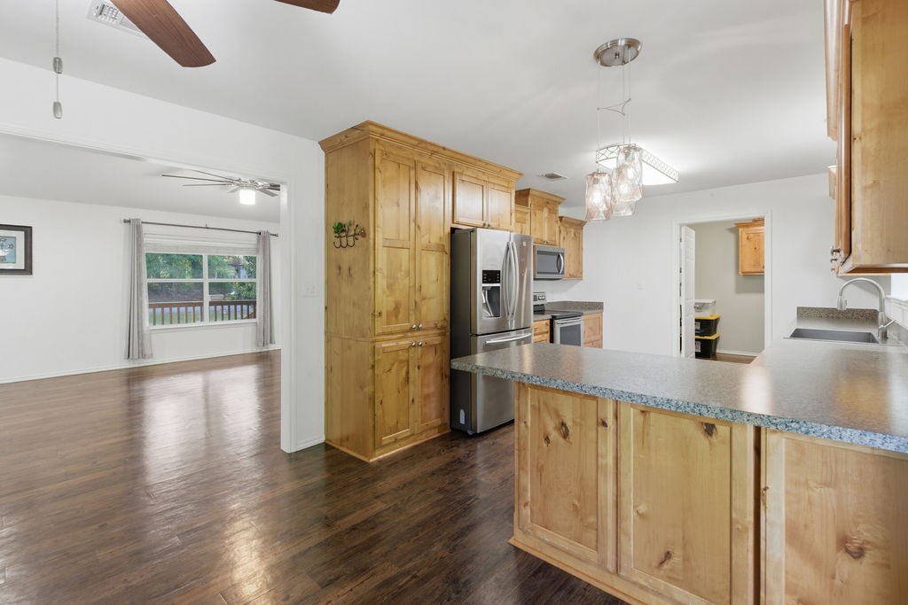 85 SE Cr 4305 Scroggins TX 75480