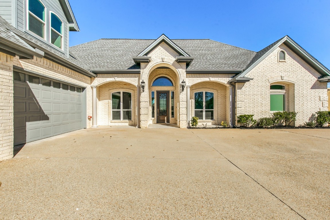 1207 Cliff Swallow Court Granbury TX 76048