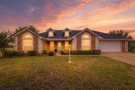 1007 Morning Star Circle China Spring TX 76633